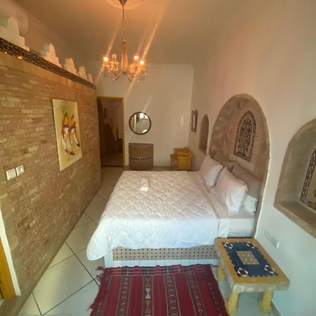 Hotel Pasta Plaza Asila Zewnętrze zdjęcie